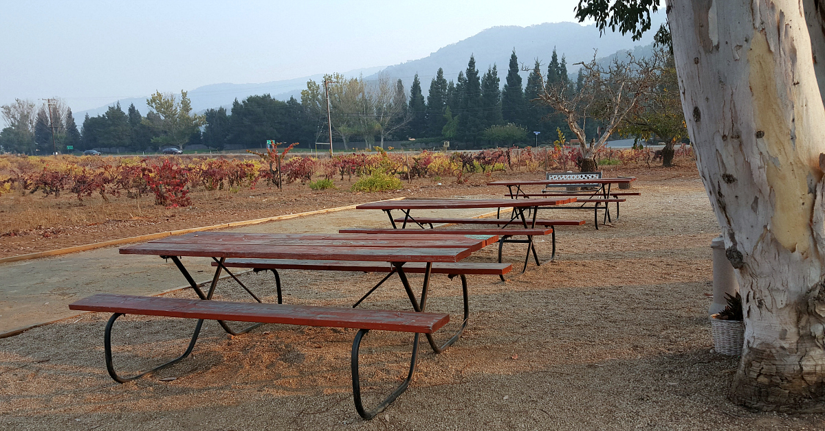 1 fortino picnic tables